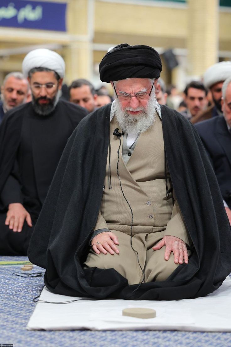 Rayan093103's tweet image. "الولاية صراطٌ لا يضلّ سالكوه"