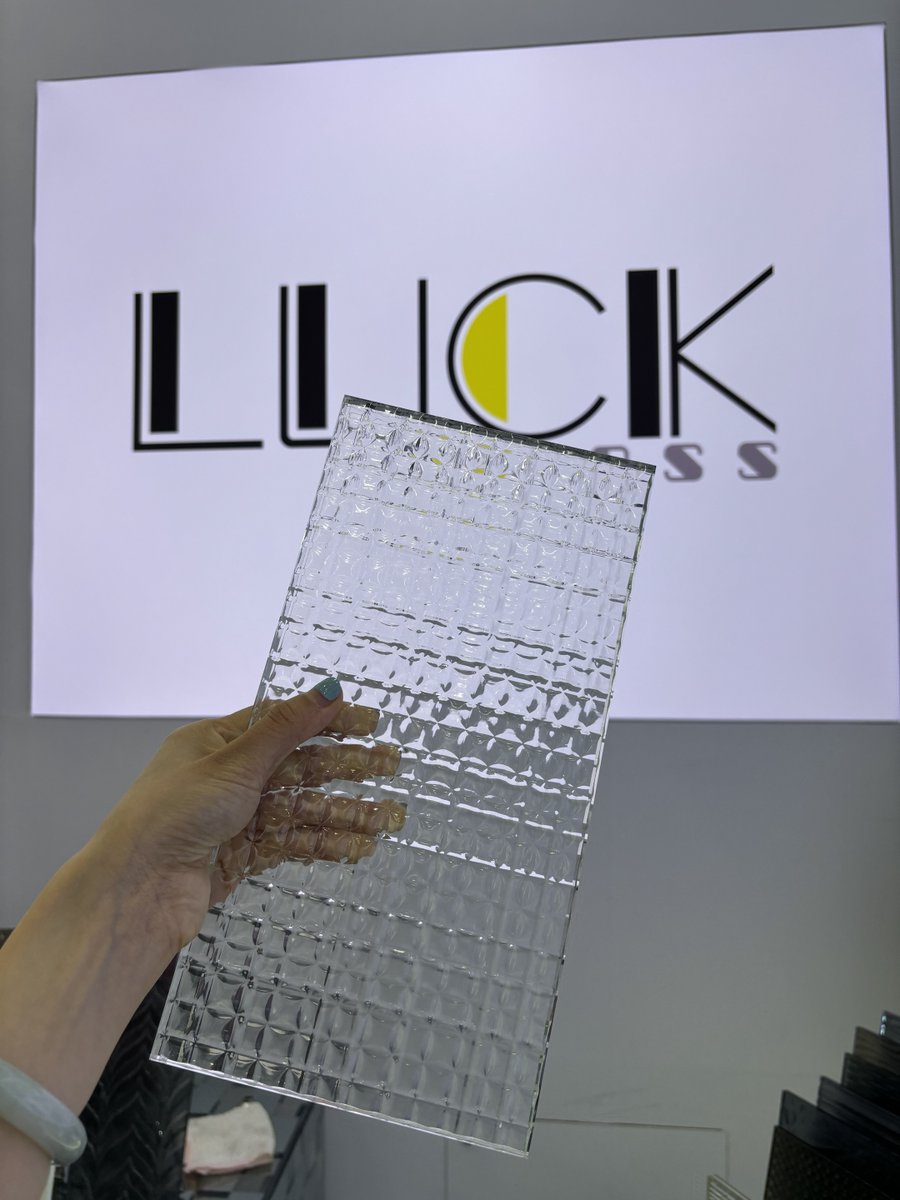 Rosa_luck_glass's tweet image. A  trusted supplier of glass and mirrors from China.
We are available as professionals, providing expert service and consulting services should you require assistance.
whatsapp：+8619103216705
#Laminated #Patternedglass 
#Fusedglass #Engravedglass #etchedglass #decorativeglass