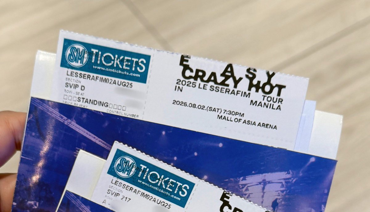 0XJMJ's tweet photo. ech this weekend !!! aaaa 

i chose to give away the standing svip na 😆 i suddenly remembered yung back pain ko nung 2ne1 con na standing rin 😭

#EASY_CRAZY_HOT_IN_MANILA https://t.co/qsBYLwk7A8