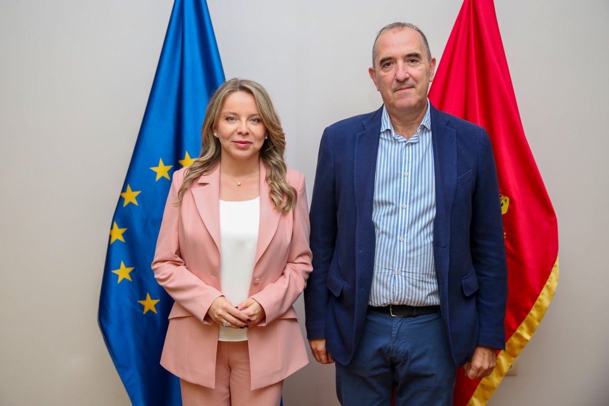 📍 Saradnja #CBCG i Fonda za zaštitu depozita doprinosi očuvanju povjerenja u finansijski sistem Crne Gore 💼💶– poručeno sa sastanka guvernerke <a href="/IrenaRadovicMNE/">Irena Radovic</a>  i direktora Fonda Vojina Vlahovića.

✅ Ukupna sredstva Fonda: 232,7 miliona eura.
✅ Sistem zaštite depozita