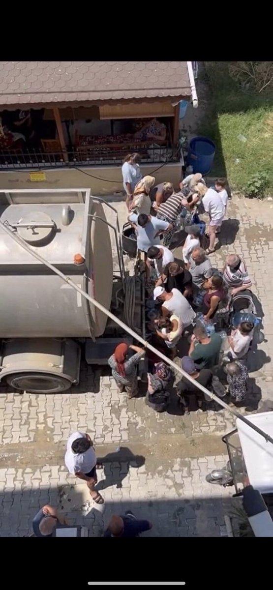 "Özgür Özel"Burası Tekirdağ 2025 Yılı su yok..