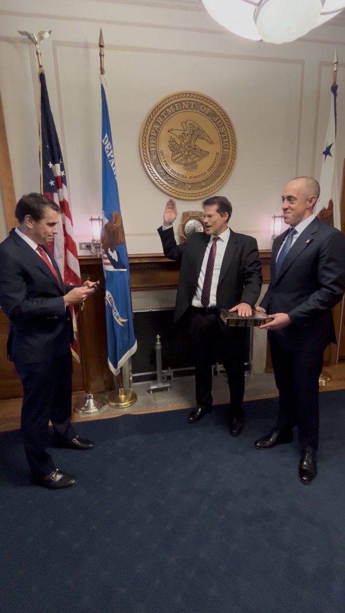 DAGToddBlanche's tweet image. What a difference a year makes. As we celebrate Judge Emil Bove’s confirmation to the Third Circuit, I am reminded that just a few months ago, he held the Bible as I swore in Solicitor General D. John Sauer. The three of us proudly served together representing President Trump.…