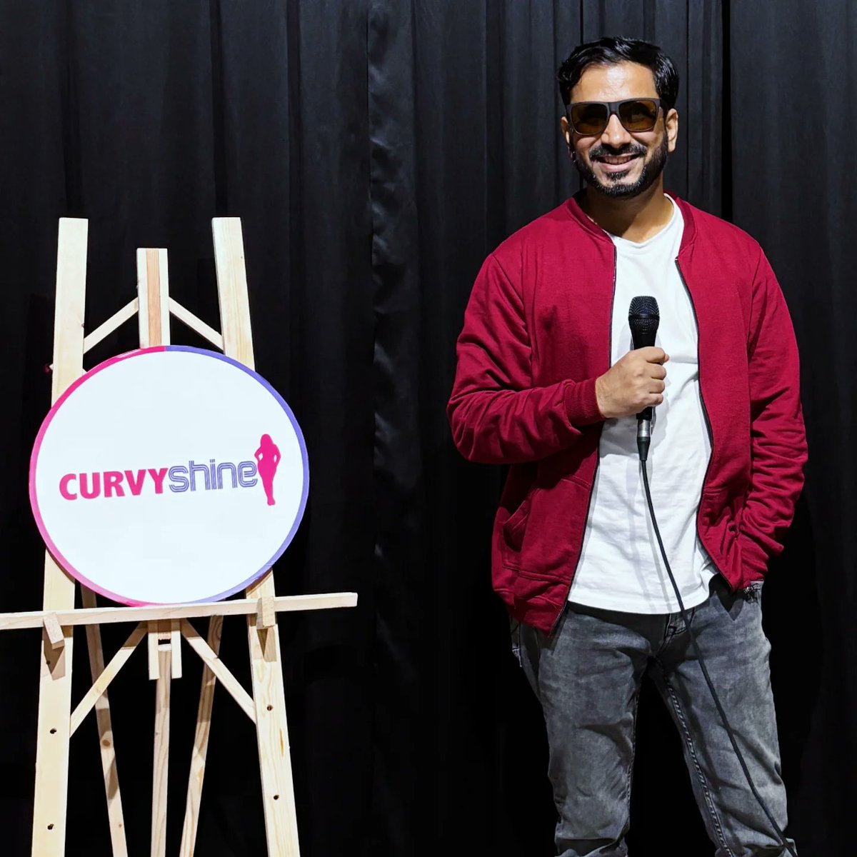 sueproduction's tweet photo. Founder, Creator &amp; Director Shubhraaj @shubhraaj of Glamhood Studios Pvt. Ltd. &amp; @sueproduction launched a new show Curvy Shine TalenTube Open Mic S01 at @muktimanch based on Women Empowerment.
"Your dreams, your talent, your stage"
#openmic #theatre #artist #talent #Creative https://t.co/iRh7UhNCbn