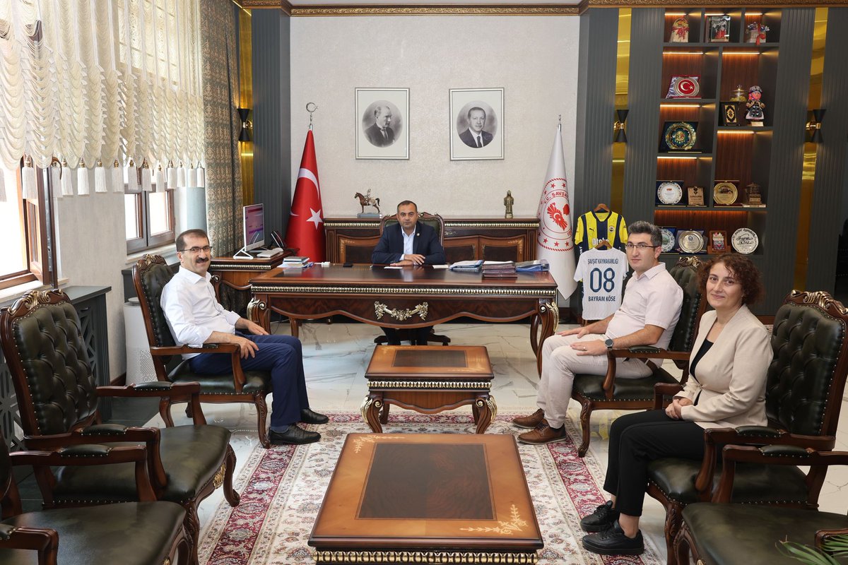 Artvin İl Milli Eğitim Müdürü Fahri Acar, Şavşat Kaymakamı Bayram Köse’yi makamında ziyaret etti.
<a href="/tcmeb/">Millî Eğitim Bakanlığı</a> <a href="/Yusuf__Tekin/">Yusuf Tekin</a> <a href="/artvinvaliligi/">T.C. Artvin Valiliği</a> <a href="/FahriAcar08/">Fahri Acar</a>

artvin.meb.gov.tr/www/savsat-kay…