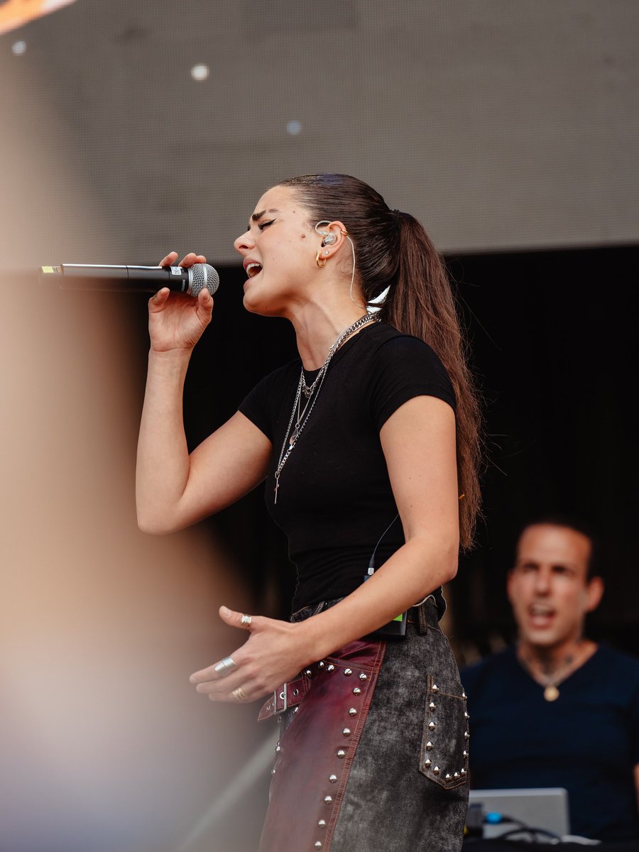 <a href="/Los40/">LOS40</a> La cancion si no te cuida remix de <a href="/luciadelapuerta/">luciadelapuerta 🧢🖤</a> y <a href="/jayxme_/">JAYXME</a>