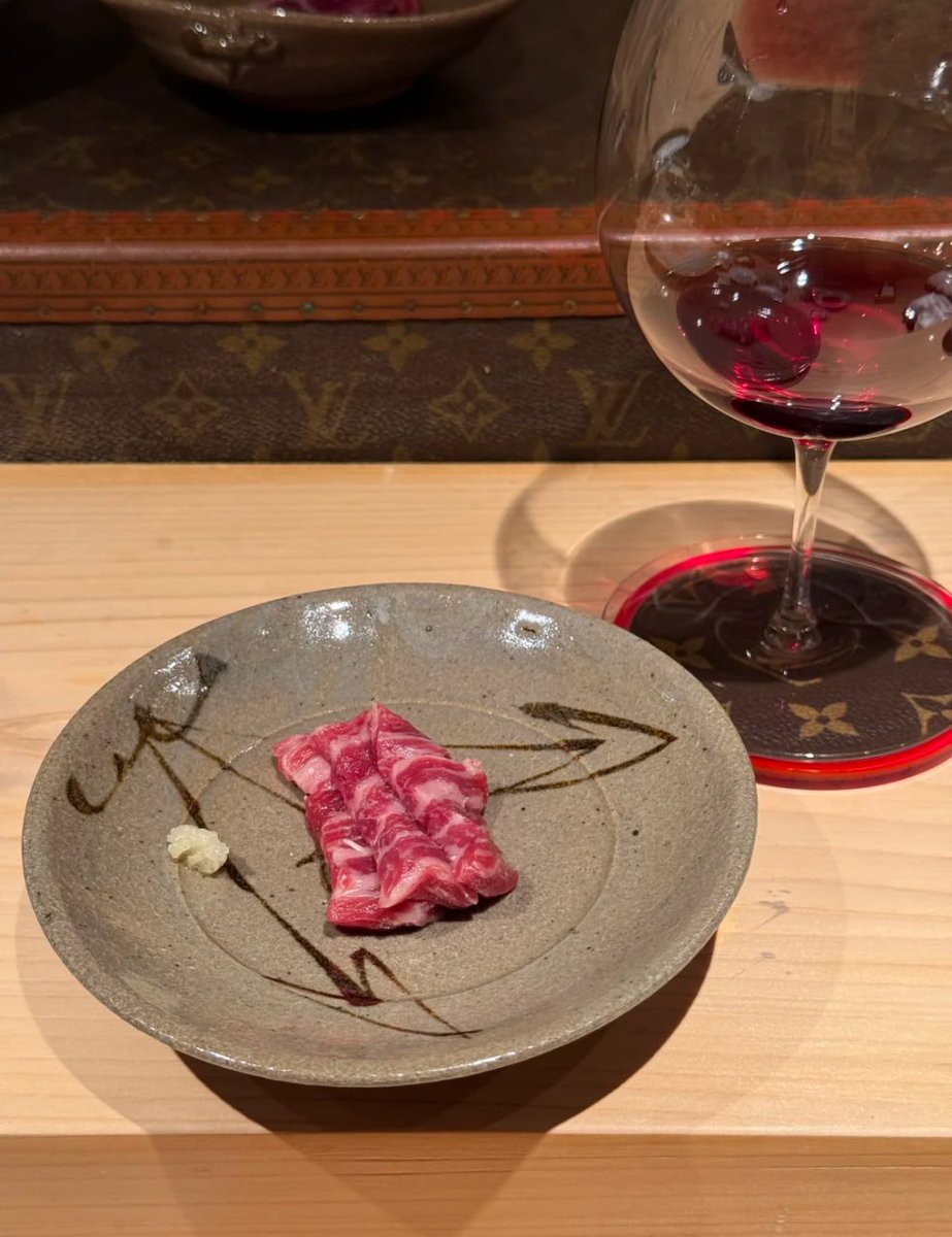 Edcinleysxa's tweet image. 東京に帰って最初の食事です!