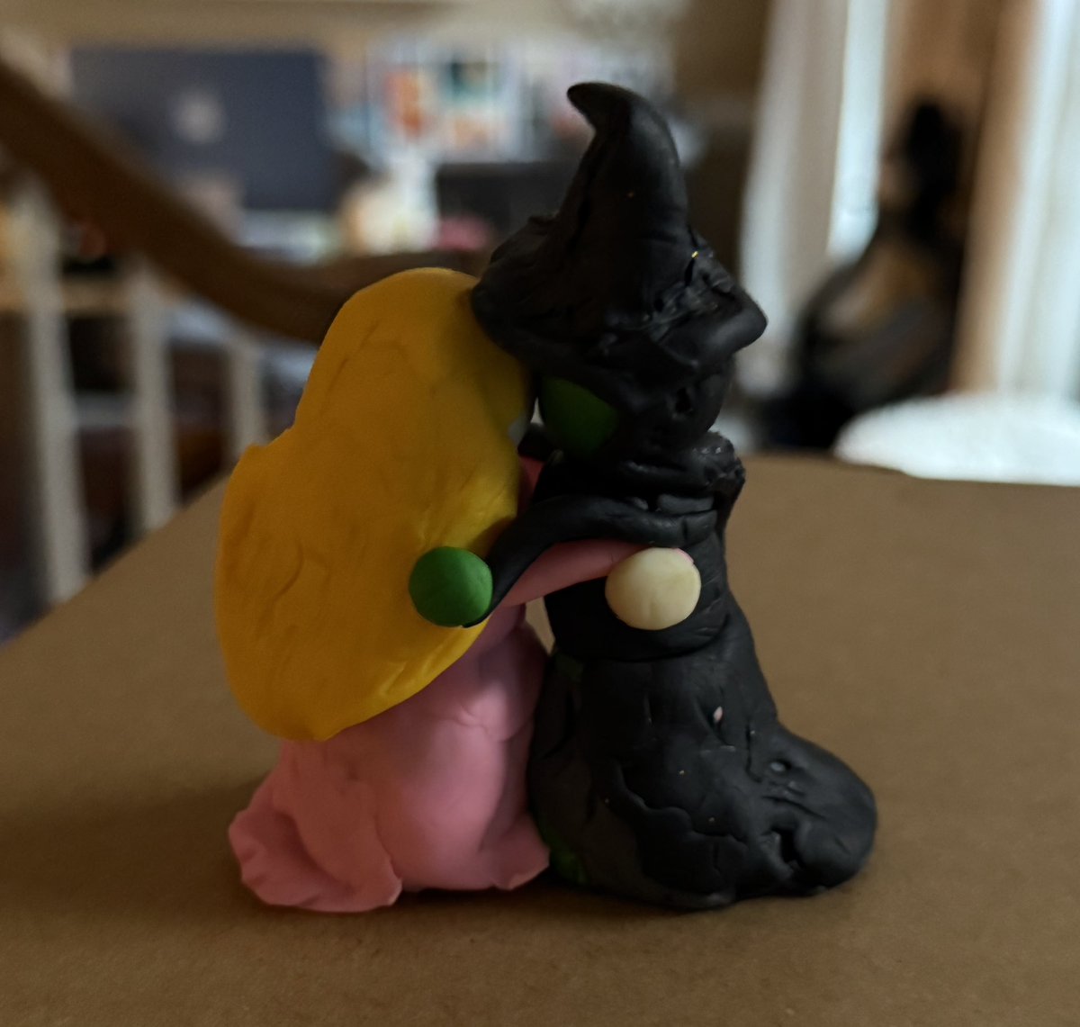 I made this pair of figurines for my daughter who adores Wicked. I have zero artistic talent so I was particularly pleased with how they came out ♥️