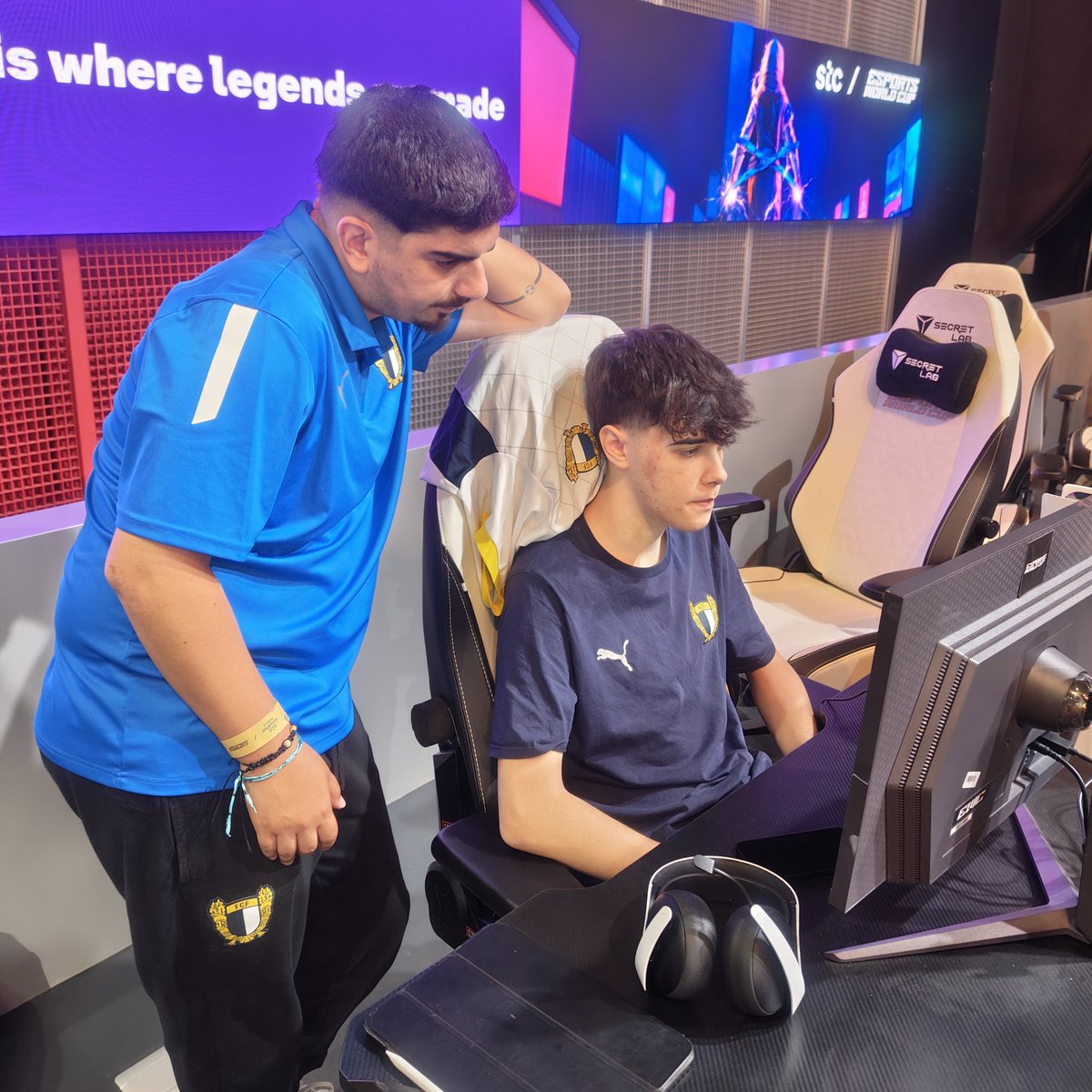 FC Famalicão Esports (@famaesports) on Twitter photo FC Pro Last Chance Qualifier <a href="/EWC_EN/">Esports World Cup</a>
Pool A3
Winners Round 1
✅ <a href="/Nuga20x/">Nuga</a> 6-2 <a href="/justnurba96/">Нурбахыт</a>
⚠️ Ronda 2 será 🆚 <a href="/Agitpower/">AgitPower🇹🇷🇨🇦</a>
Acompanha já em 📺 twitch.tv/ewc_plus_en FC Pro Last Chance Qualifier <a href="/EWC_EN/">Esports World Cup</a>
Pool A3
Winners Round 1
✅ <a href="/Nuga20x/">Nuga</a> 6-2 <a href="/justnurba96/">Нурбахыт</a>
⚠️ Ronda 2 será 🆚 <a href="/Agitpower/">AgitPower🇹🇷🇨🇦</a>
Acompanha já em 📺 twitch.tv/ewc_plus_en