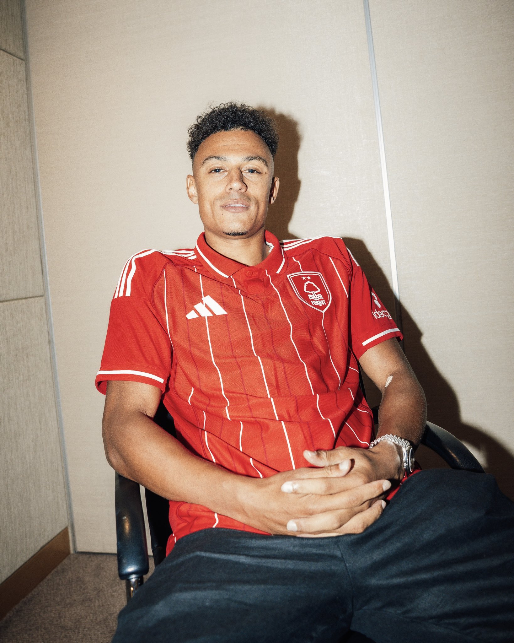 pbs.twimg.com/media/GxL2K8_WsAA9w0Y?format=jpg&name=large