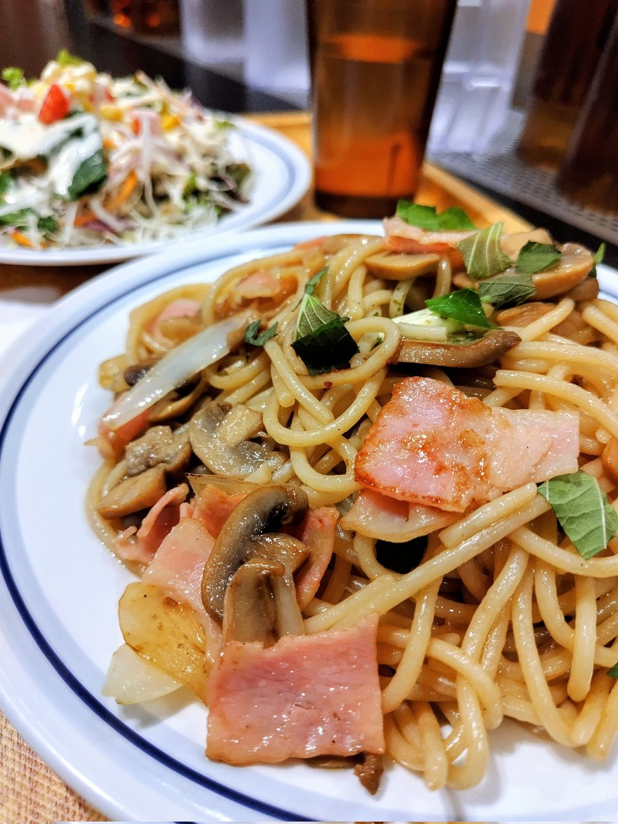 秋葉原駅ecuteの関谷スパゲッティ！
きのこバター🍝美味しかった…😋
「炒める」にこだわりぬいた先は、
最高出力のバーナーで、鉄製中華鍋で一気に香ばしく仕上げること
この香ばしさは癖になりそうだわ…😍🍝