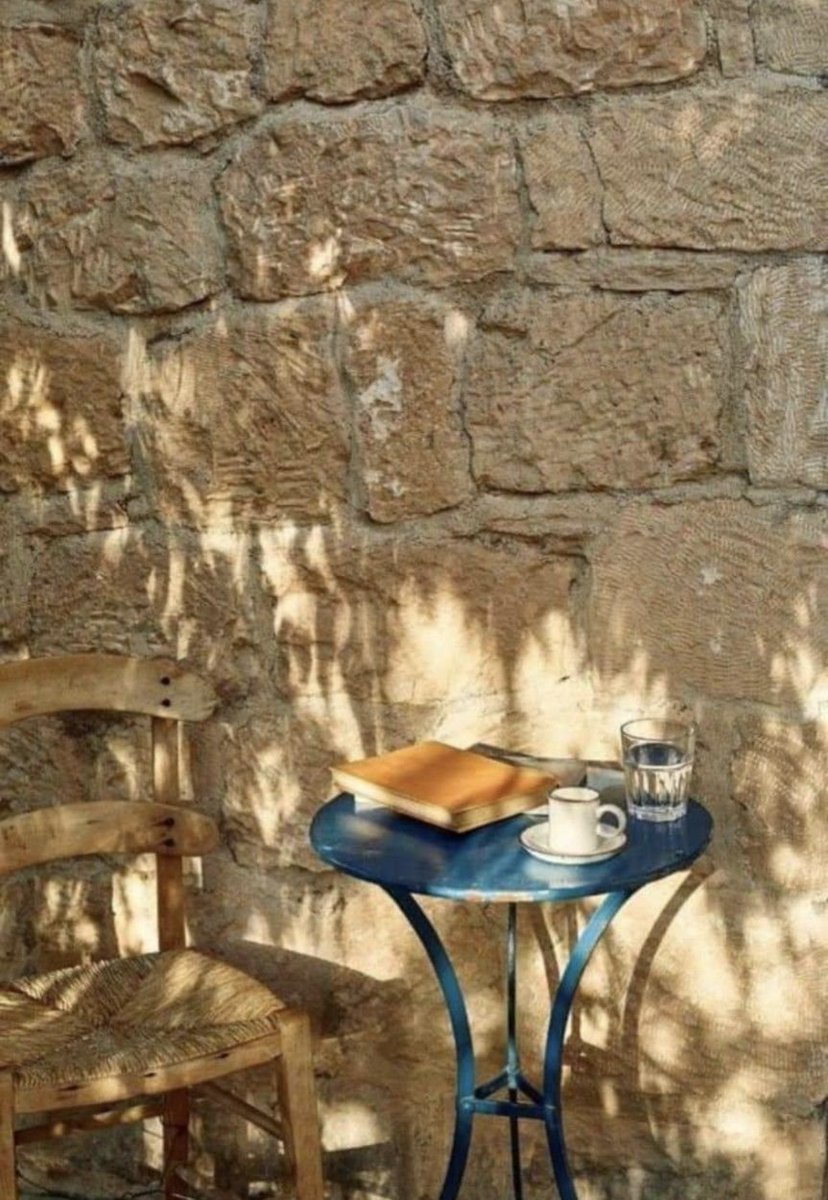 «¡Qué le voy a hacer, si yo nací en el Mediterráneo...», Serrat.