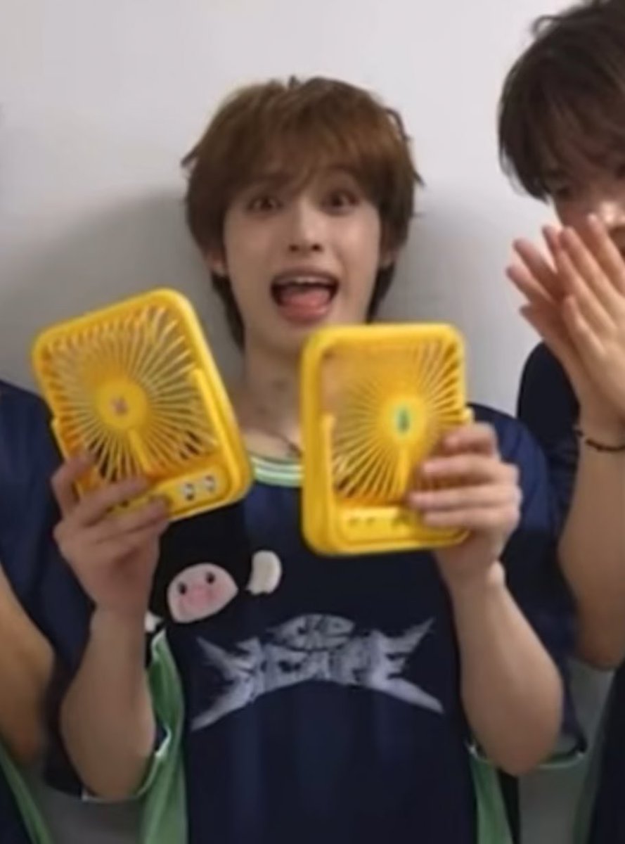 에유⍣ tweet media