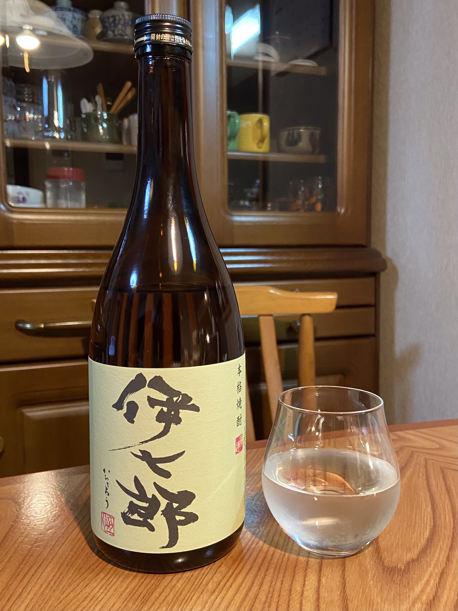 伊七郎　1800ml 1本 伊七郎 1800ml 1本 1.8L×1本から3本 本格芋焼酎