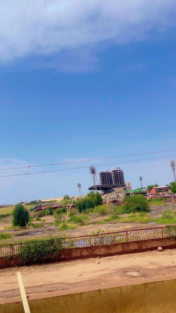 من شويااات 

جامعه النيلين ،تجاره وعلوم ومن بعيد الاستاد وجامعه السودان❤️🥰