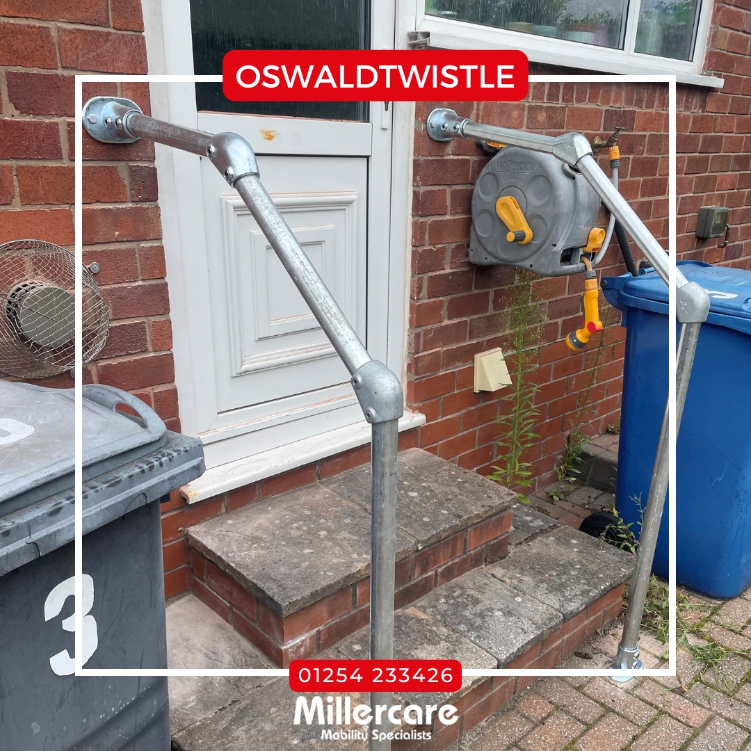 Millercare's tweet image. 🌟 Our Oswaldtwistle team worked with Private OT Helena Amos to fit shower rails &amp;amp; galvanised rails at the back of the property – giving the homeowner safe access to their garden &amp;amp; more independence at home! 👏💙 #Millercare #OTSupport #Accessibility #Oswaldtwistle #Independence