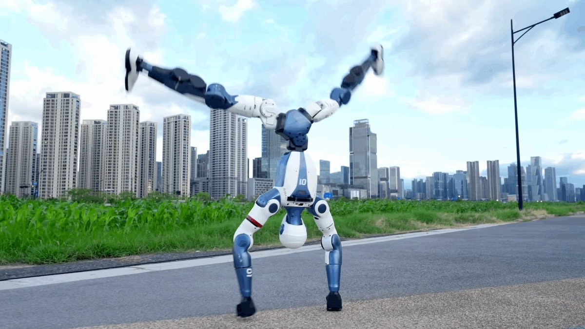 GadgetFlow's tweet image. Meet the Unitree R1—a compact humanoid robot with smart features and a lightweight build for versatile performance. #UnitreeR1 #HumanoidRobot #SmartRobotics #FutureTech #AICompanion
thegadgetflow.com/product/unitre…