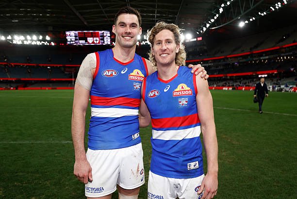 🎯 Sam Darcy and Aaron Naughton are the first Bulldogs pair to each kick 5 goals in the same game since Sam Darcy and Aaron Naughton last week.

📲 Follow <a href="/TheSaltyBulldog/">The Salty Bulldog🎙</a> on Twitter

#AFLDogsGiants
