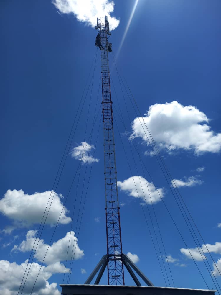 <a href="/mreinier9004/">Reinier Martínez de la Cruz</a> <a href="/ETECSA_Cuba/">ETECSA</a> <a href="/AlonsoSybel/">🇨🇺 Sybel Alonso Baldor</a> <a href="/kevincastro112/">kevincastro1</a> Precisamente anoche al aire nueva RBS en el Consejo Popular rural  Candonga en Palma ..Cuanta alegría para esa población,zona de silencio móvil hasta anoche!!
#EtecsaConCuba 
#SantiagoDeCuba 
<a href="/AlonsoSybel/">🇨🇺 Sybel Alonso Baldor</a> 
@Tania