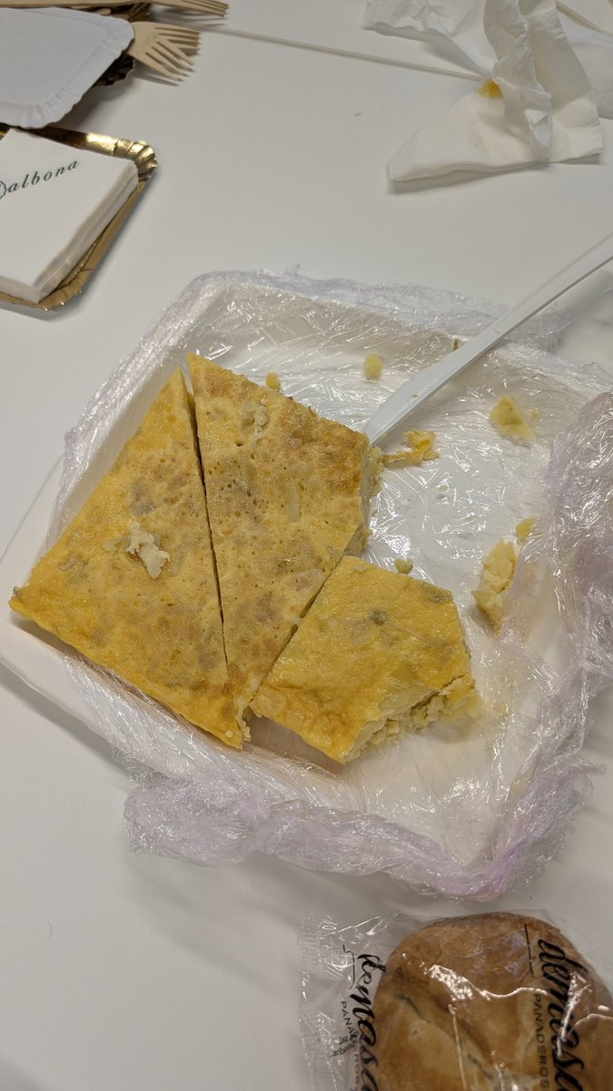 Probando la nueva tortilla de patata que vaa a comer los pacientes del #huca.,<a href="/HUCA_Asturias/">@HUCA</a> <a href="/endo_ispa/">ENDO_ISPA</a>