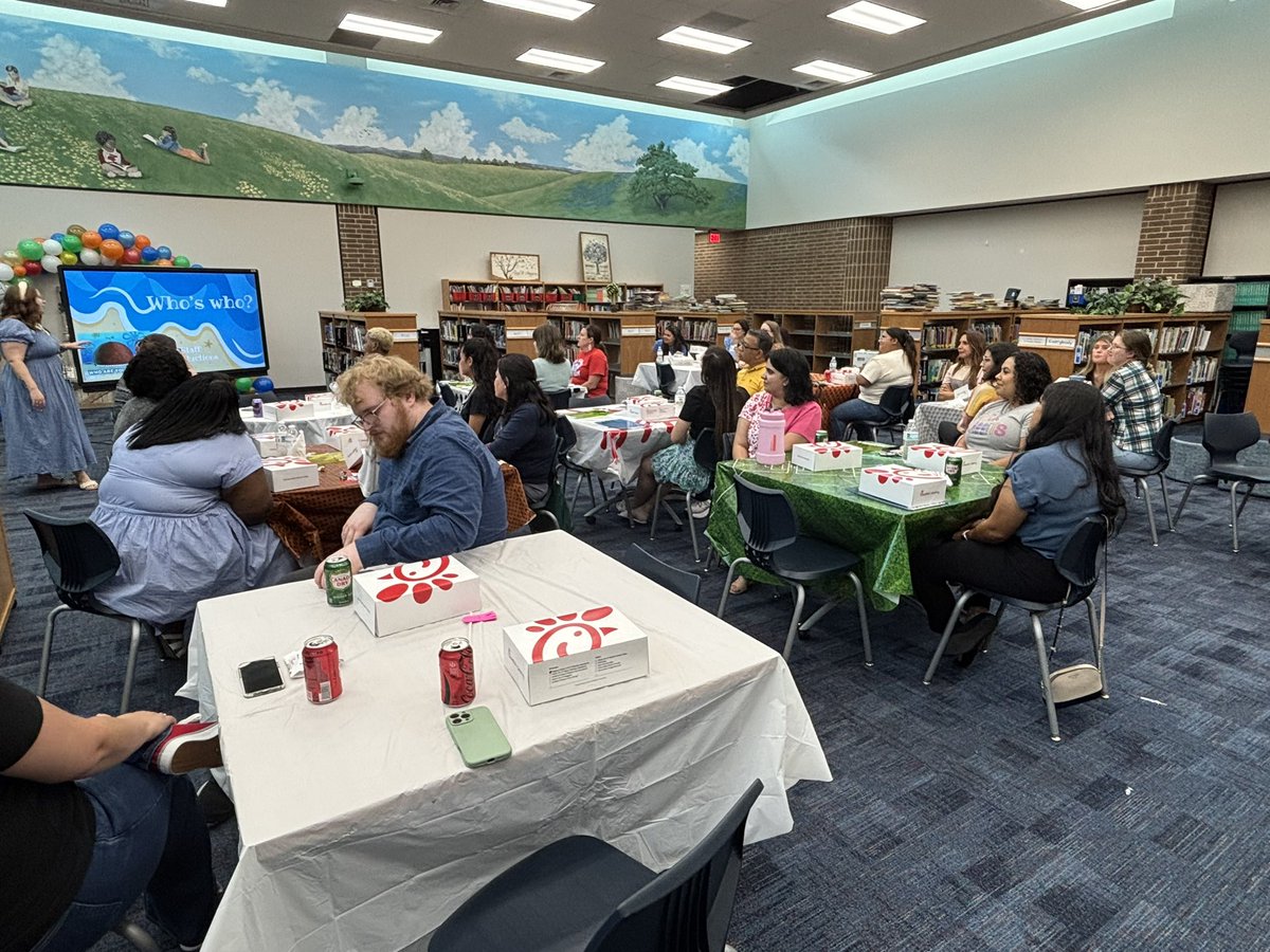 ♥️🐰 Orientation for New Staff: Welcome to the Owens family! Under the leadership of our LEAD Mentor, Ms. Chatelle #WeAreOwens #OwensPRIDE #CFISDSpirit 

<a href="/CyFairISD/">Cypress-Fairbanks ISD</a>