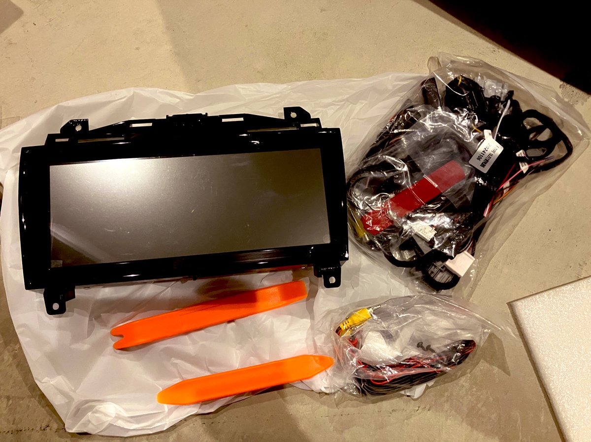 herabuna_club's tweet image. 買ってから面倒臭くて半年放置してたアンドロイドナビを遂に入れ替え。

🇬🇧車のナビって、ビックリするくらいショボいから不満だらけだったけど、専用設計のアンドロイドナビは、元の機能も全て使えて最新の機能満載だから最高です😀

さっさとやっとけば良かったわ

#ftype #androidnavi