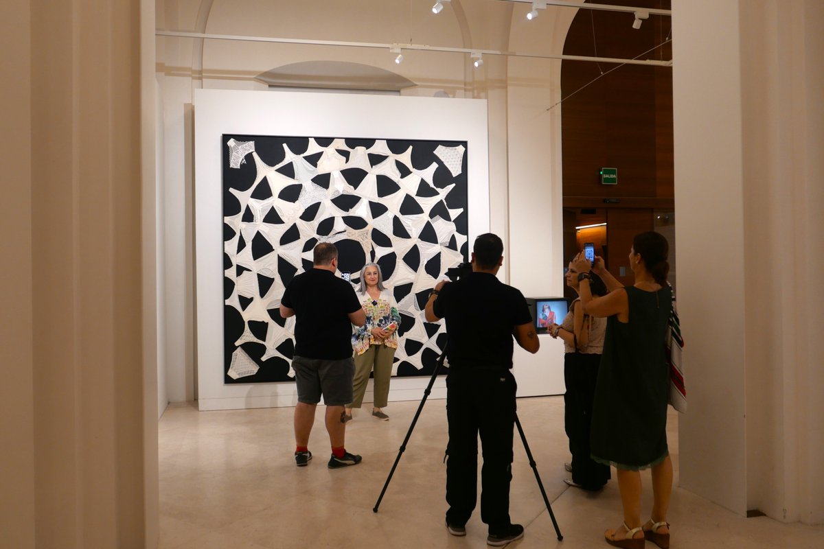 ➧ Agencia Andaluza de Instituciones Culturales (@culturacuenta) on Twitter photo El <a href="/Museo_Malaga/">Museo de Málaga</a> acoge hasta el 21 SEP la exposición colectiva ‘Con el corazón en la mano’
Comisariada por Fernando Castro Flórez, la muestra contiene obras de una veintena de artistas
Entrada libre
lajunta.es/5r2hj
<a href="/CulturaAND/">Cultura Junta de Andalucía</a> <a href="/MalagaJunta/">MálagaJunta</a> <a href="/LorenaCodes/">Lorena Codes</a> <a href="/MasMlg/">Más Málaga</a> El <a href="/Museo_Malaga/">Museo de Málaga</a> acoge hasta el 21 SEP la exposición colectiva ‘Con el corazón en la mano’
Comisariada por Fernando Castro Flórez, la muestra contiene obras de una veintena de artistas
Entrada libre
lajunta.es/5r2hj
<a href="/CulturaAND/">Cultura Junta de Andalucía</a> <a href="/MalagaJunta/">MálagaJunta</a> <a href="/LorenaCodes/">Lorena Codes</a> <a href="/MasMlg/">Más Málaga</a>