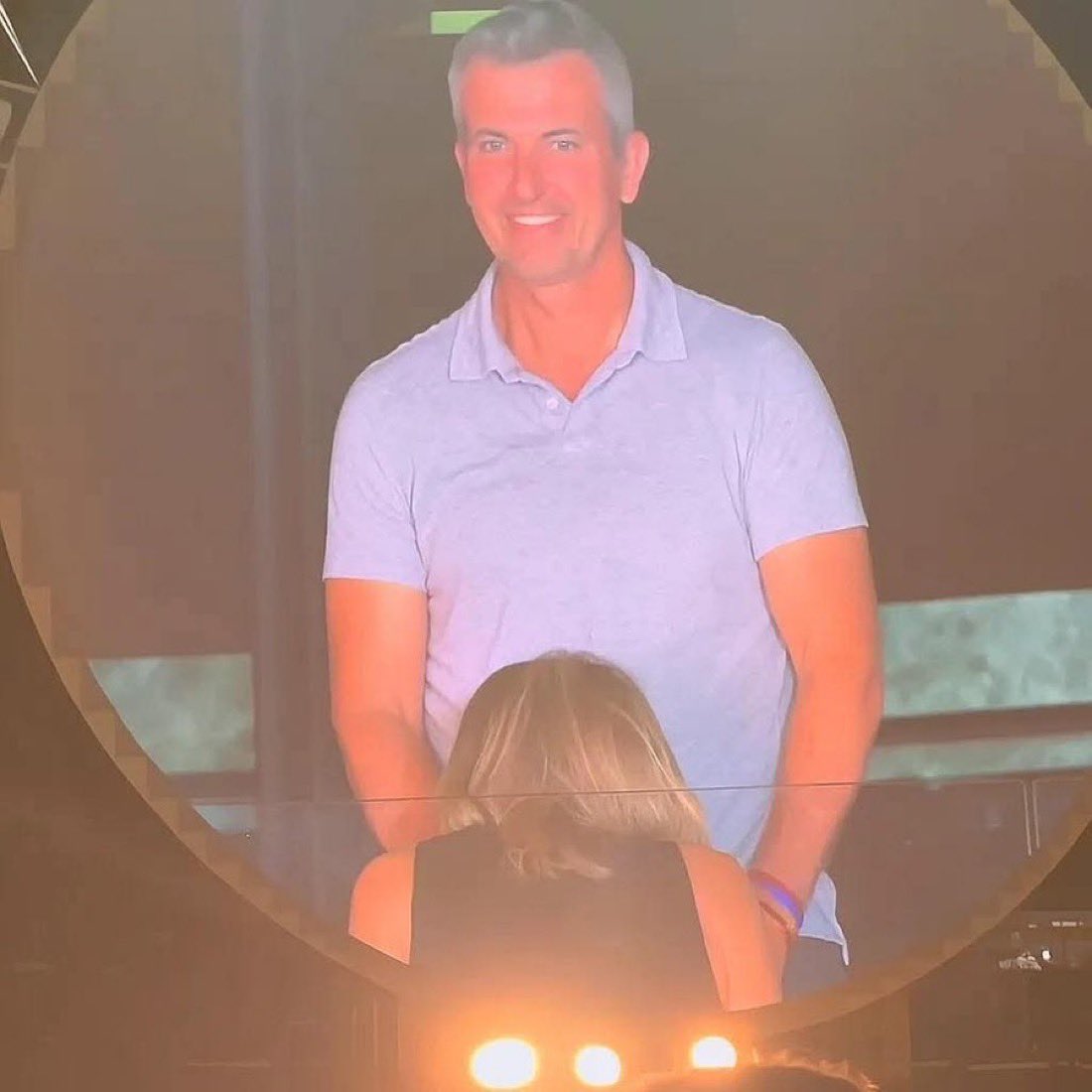 try2underit's tweet image. The lost footage from the Coldplay concert was found.