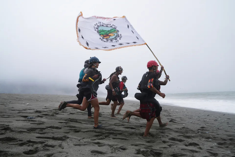Native teens from six tribes kayaked 310 miles to celebrate the Klamath River’s restoration and the return of salmon. With years of training and deep ties to their land, they’ve honored their ancestors and reclaimed their future. #WaterIsLife
Story >> loom.ly/eAj3dU4