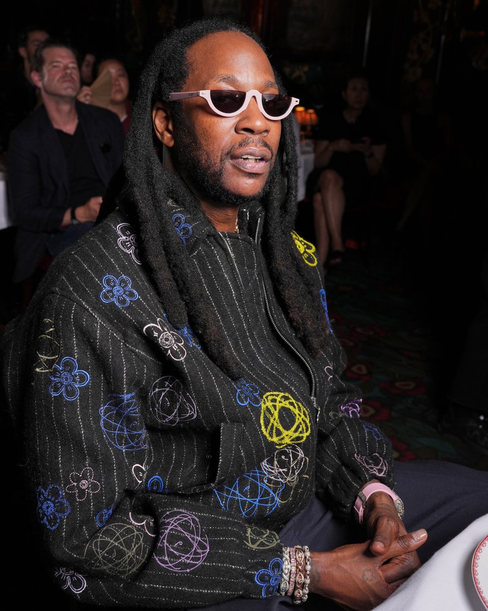 kenzo's tweet image. Rapper @2chainz in KENZOxFUTURA2000 collection 🔥

#KENZONIGO #2CHAINZ