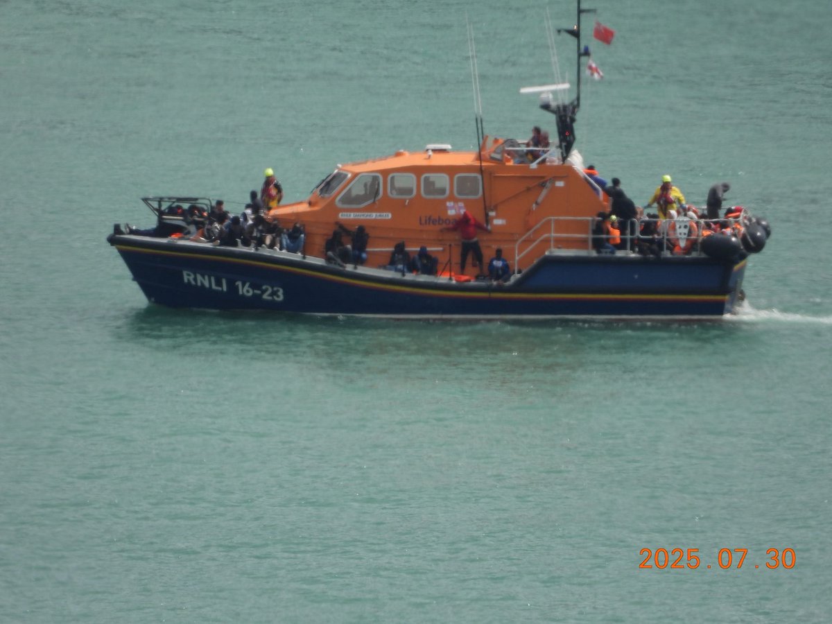898 migrants in 13 boats were brought to Dover yesterday, taking this year’s total to beyond 25,000 people.