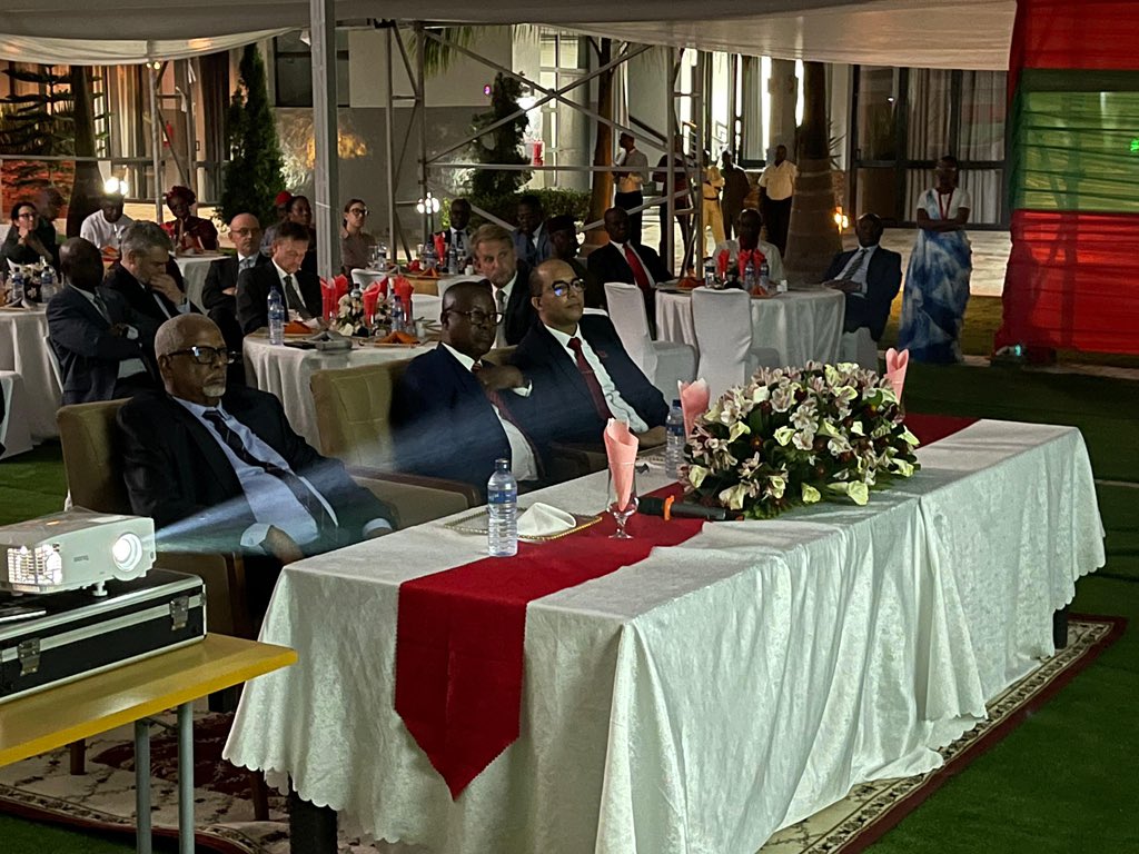 MarocauBurundi's tweet image. Lors des Cérémonies de la Célébration du 26ème Anniversaire de Sa Majesté le Roi Mohammed VI, Que Dieu l'Assiste, au #Trône de ses Glorieux Ancêtres organisée à #Bujumbura le 30 Juillet 2025 en présence de l'Assistant du Ministre des Affaires Etrangères S.E.M Syldie #MANIREREKANA