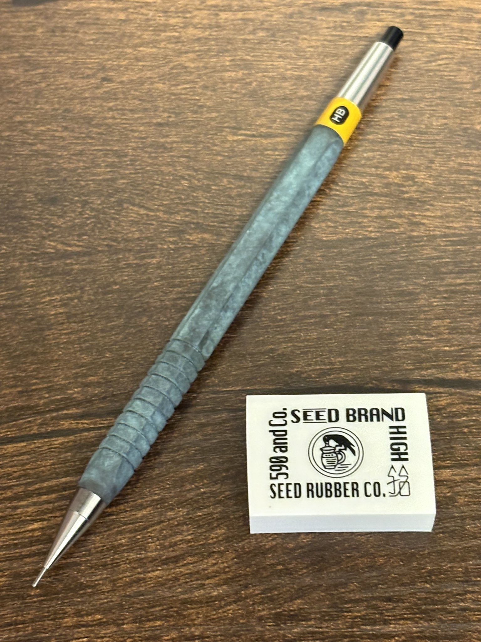 文房具 アートマルチ8 2.0mm 12色セット 削器付: ステーショナリー