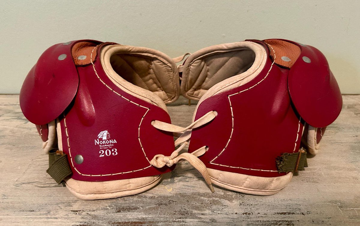 On the 3rd Day of Camp, God created Shoulder Pads…
#OnWisconsin 🥊🔥🦾📛⚒️