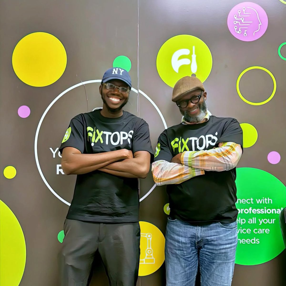 FixtopsMobile's tweet image. Our skilled technicians are on standby trained, trusted, and ready to fix your devices with precision and care.

Just send in your repair request and we’ll take it from there fast, reliable, and wherever you are!

#WeAreReady #SkilledTechnicians #FixWithFixtops #RepairExperts