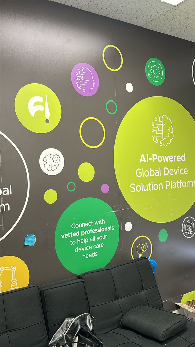 FixtopsMobile's tweet image. Our skilled technicians are on standby trained, trusted, and ready to fix your devices with precision and care.

Just send in your repair request and we’ll take it from there fast, reliable, and wherever you are!

#WeAreReady #SkilledTechnicians #FixWithFixtops #RepairExperts