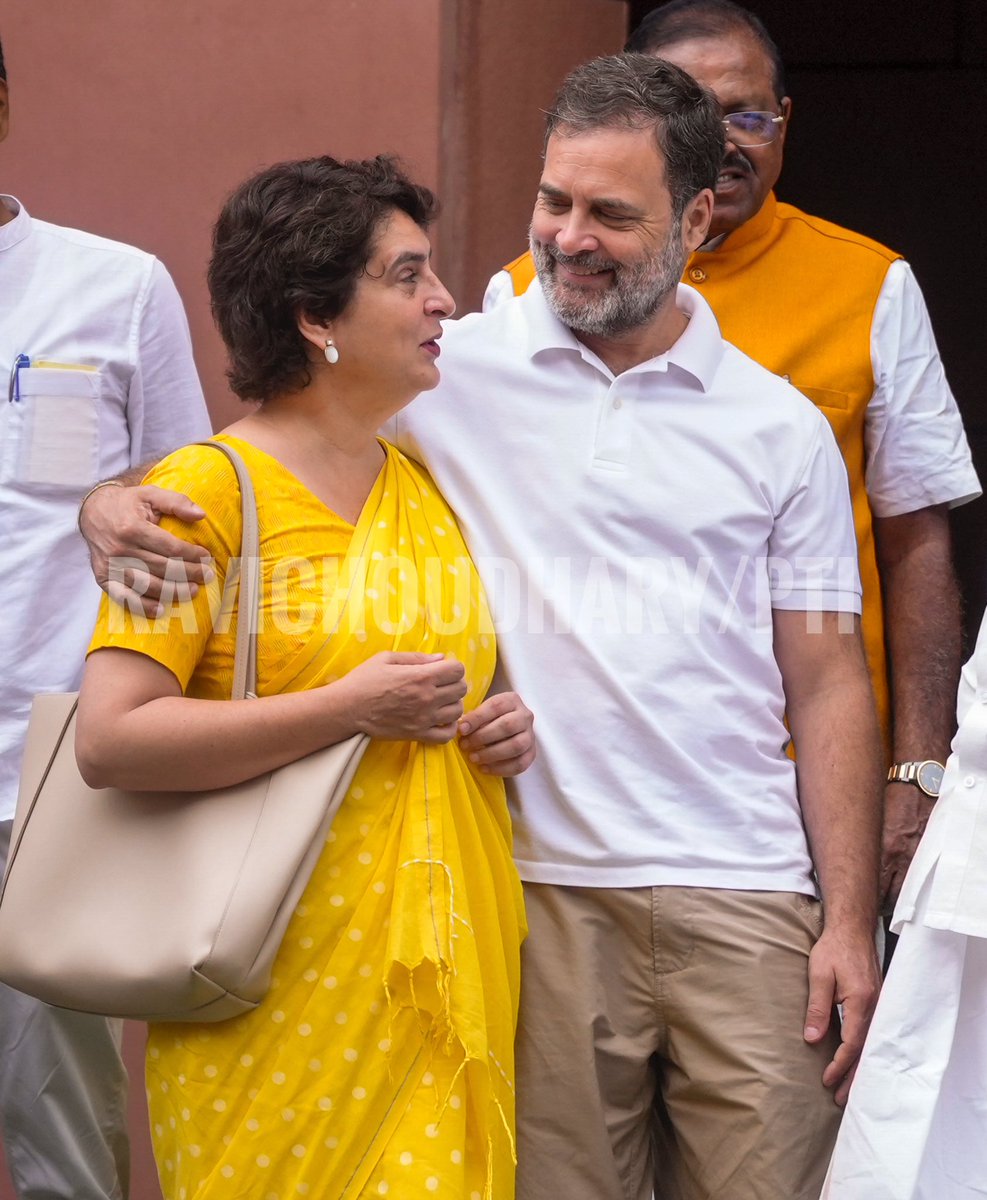 choudharyview's tweet image. आज की तस्वीर !
LOP in the Lok Sabha and @INCIndia leader @RahulGandhi with party MP @priyankagandhi during the Monsoon session of Parliament, #Newdelhi
@PTI_News
#monsoonsession2025 #parliamentsession2025