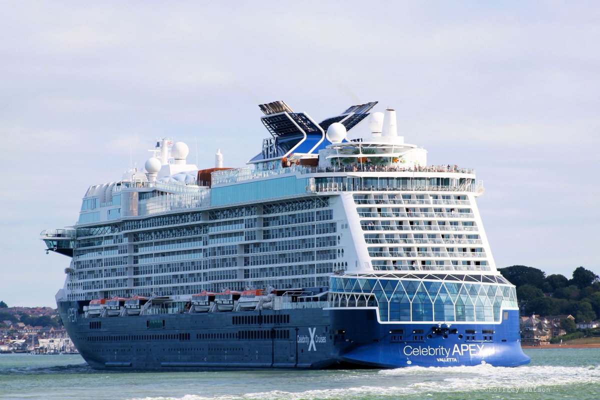 Celebrity Apex departing Southampton 26/7/25.
Built France 2020 - 130,818GT
IMO 9838383.
#cruising #france #malta #southampton #celebritycruises #maritime #passenger #shipping #marine #marinephotography #solent
