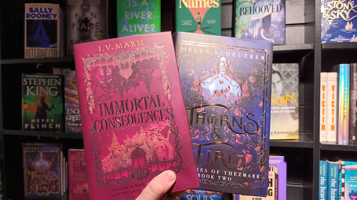 hmvBelfast's tweet image. Do you know we have a bookshop?
You should check it out on our newly revamped second floor
Here are a few of the new release titles out today 
#books #paperbacks #hardbacks #newrelease #scifi #fantasy #youngadult #fiction