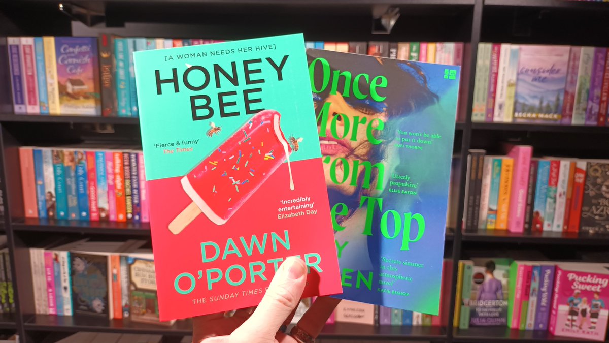 hmvBelfast's tweet image. Do you know we have a bookshop?
You should check it out on our newly revamped second floor
Here are a few of the new release titles out today 
#books #paperbacks #hardbacks #newrelease #scifi #fantasy #youngadult #fiction