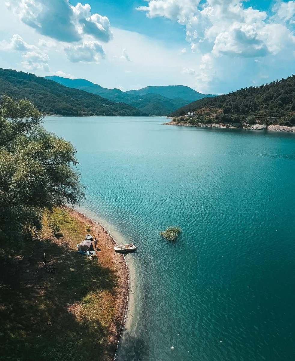 Una cartolina dal #LagoDelSalto, il più grande lago artificiale del Lazio creato nel 1940 dallo sbarramento del fiume Salto con la Diga del Salto

📷 Ig veronica_saolini

#VisitLazio #LazioIsMe #LazioEternaScoperta