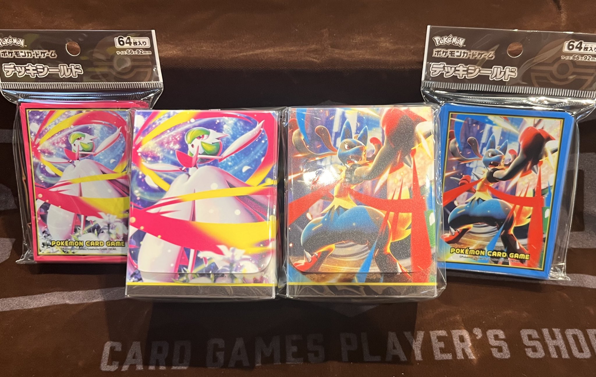 匿名配送無料　新品未開封品2014年発売メガルカリオ　デッキシールド96枚 匿名配送無料 新品未開封品2014年発売メガルカリオex デッキ