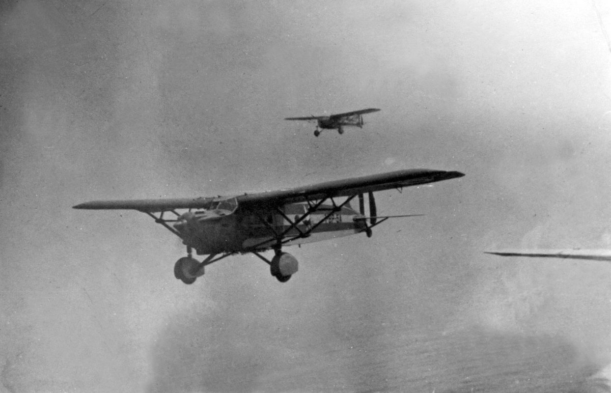 La toma de Puerto Bolívar: Primera operación aerotransportada del continente americano y tercera en el mundo #Peru #puertobolivar 
pucara.org/post/la-toma-d…