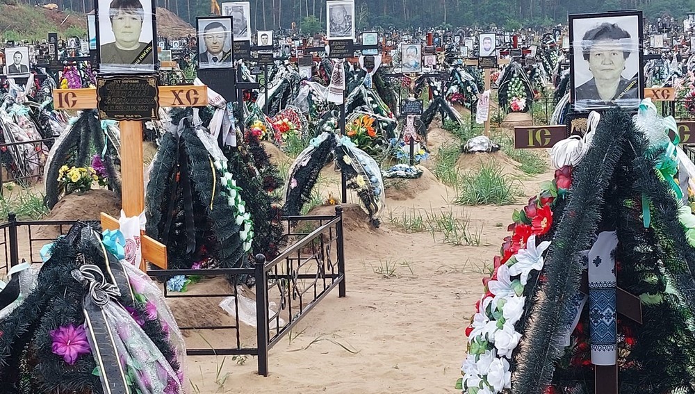 Caritas-Europa-Präsident <a href="/mlcaritas/">Michael Landau</a>: "Vergesst die #Ukraine️  nicht!" - Landau nach Lokalaugenschein in Westukraine im Kathpress-Interview: "Kein Dorf, keine Stadt ist ohne Tote, es gibt enormes Leid, aber ebenso unvorstellbare Stärke" - Hilfe für ukrainische Bevölkerung muss