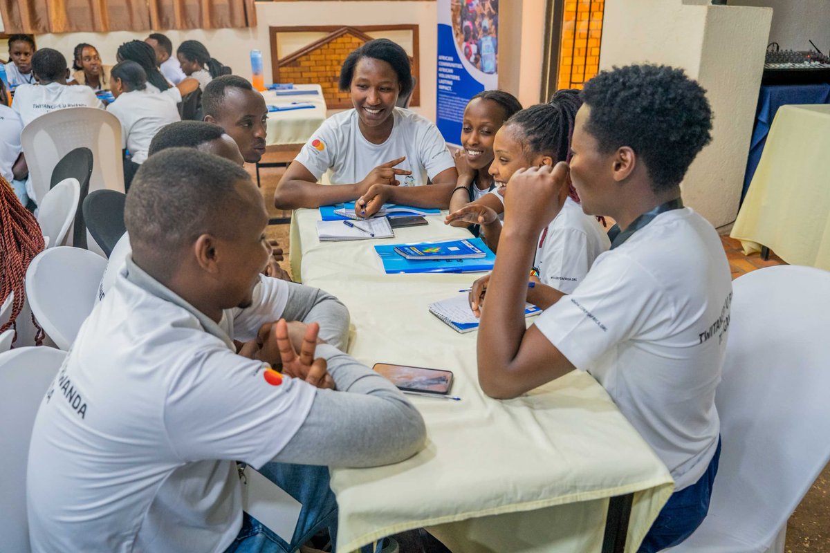 NutritionistEmm's tweet photo. As trainees preparing to become community volunteers with @CorpsAfricaRda, we are diving deep into key community development approaches: Community-Led Development, Human-Centered Design, and Asset-Based Community Development. Excited to learn and apply these tools 💪🏾.🌱🤝#Cohort7 https://t.co/Zw3Xf11OxG