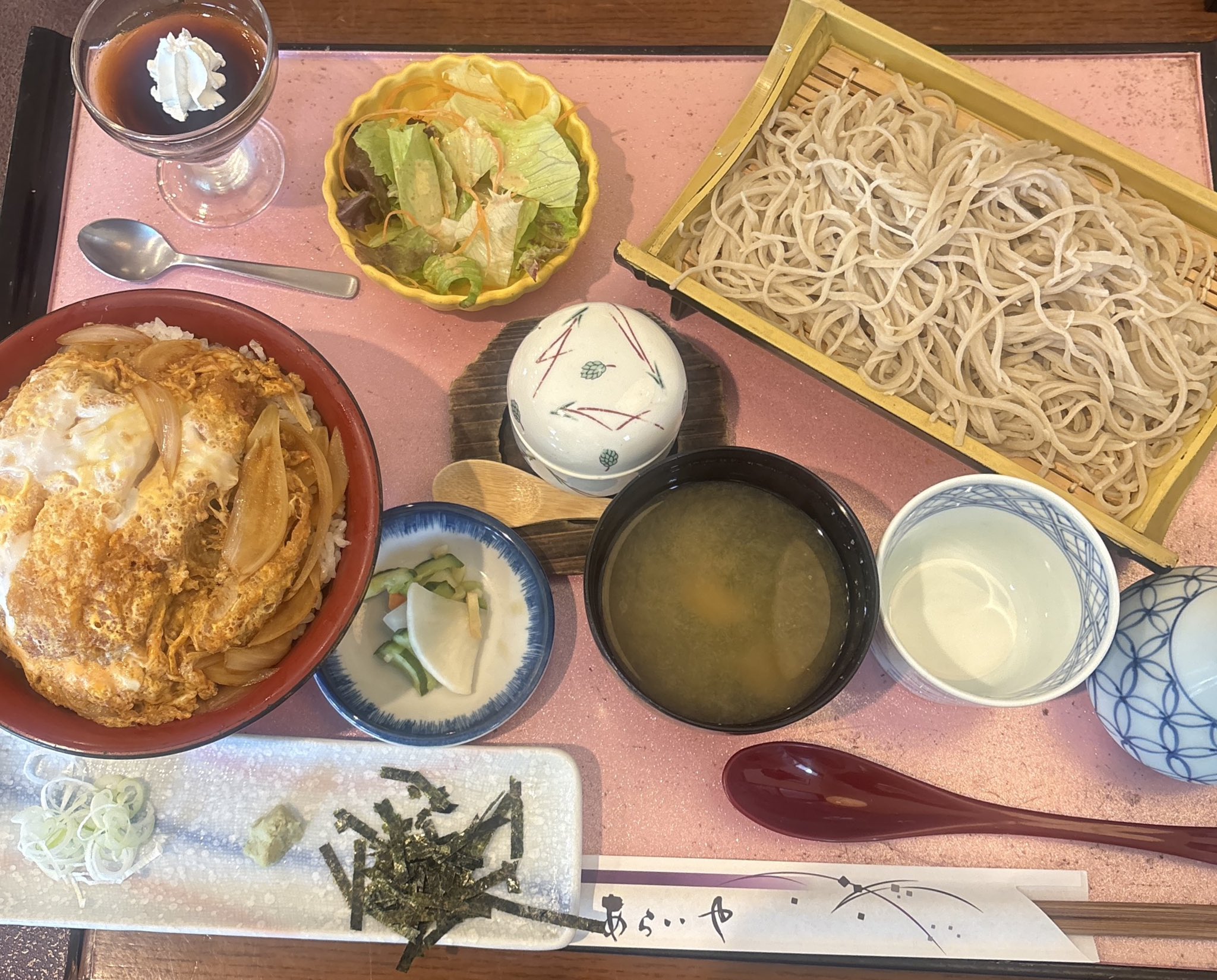 カツどん ❁。.*・ﾟ .ﾟ・*.❁。.*・٭•。 千種区の『かつ丼 あらた』さん