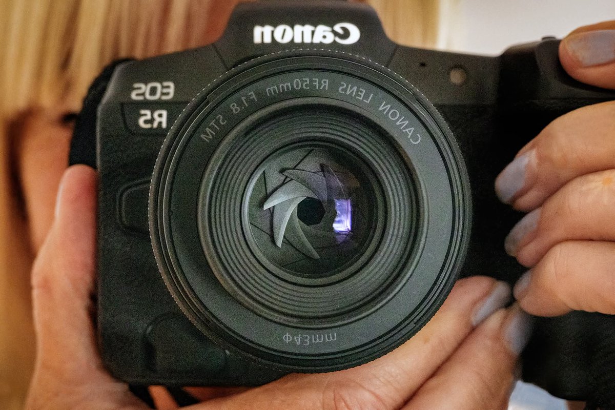 janinetempest's tweet photo. #camera #canon #lovelive https://t.co/eDddFCJHI4