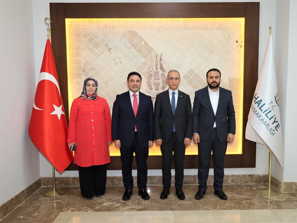 Haliliye Kaymakamımız Sayın Dr. Muhammed Serkan Şahin’i, AK Parti Haliliye İlçe Başkanımız Mustafa Bağmancı, İlçe Kadın Kolları Başkanımız Fatma Ocak ve yönetim kurulu üyelerimizle birlikte ziyaret ettik.

Haliliye’nin sosyal yapısı, kamu hizmetlerine erişim kapasitesi ve devam