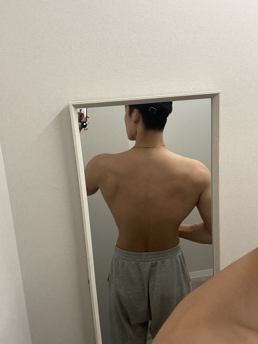 今年の夏は暑すぎますね、、
皆様熱中症には気をつけて！

夏こそ背中で語る。
気持ち良い汗かけてます！

皆様の夏の予定是非教えて下さい☀️