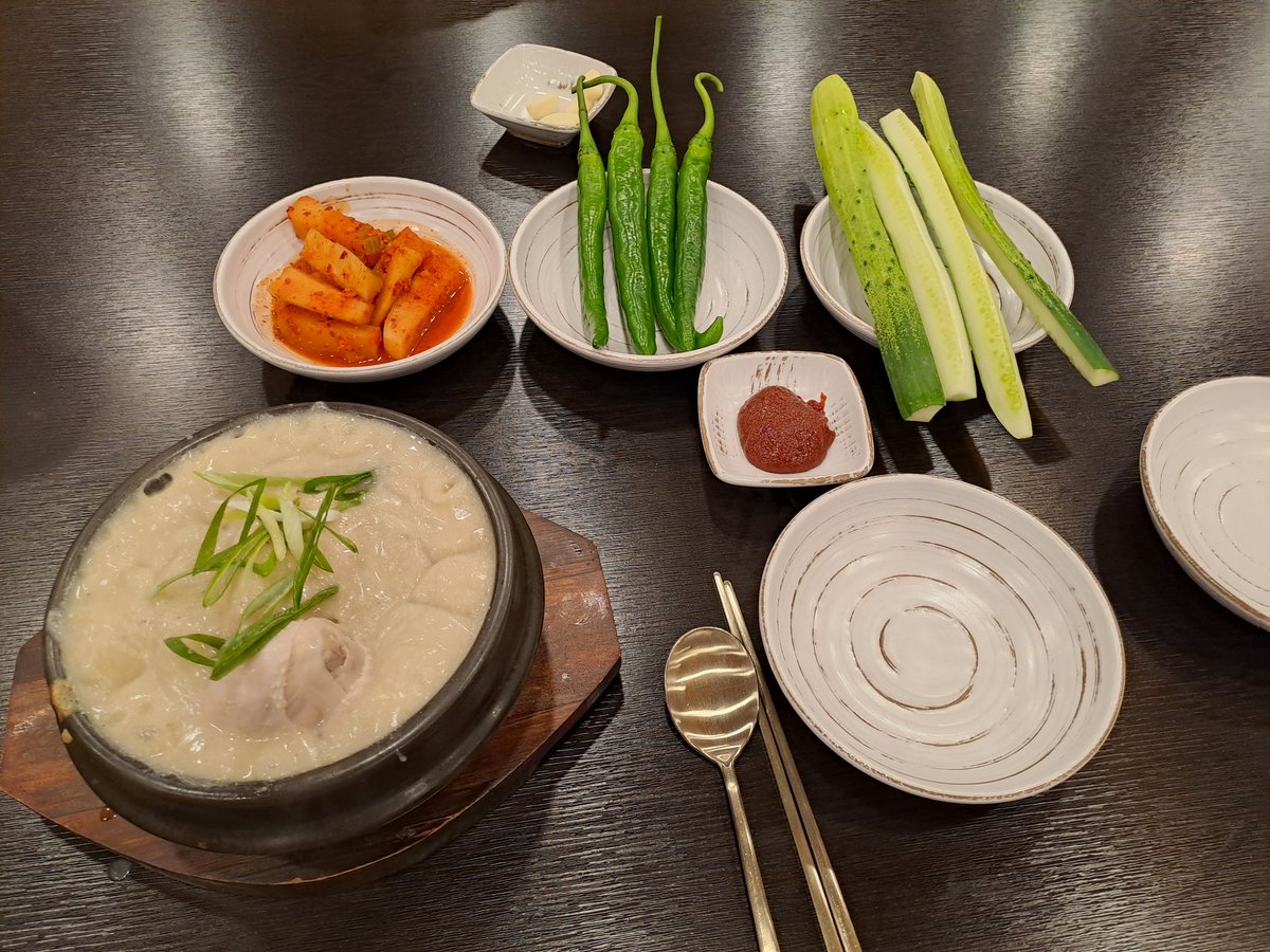 삼계탕 먹어야 할것 같아서
들깨 삼계탕