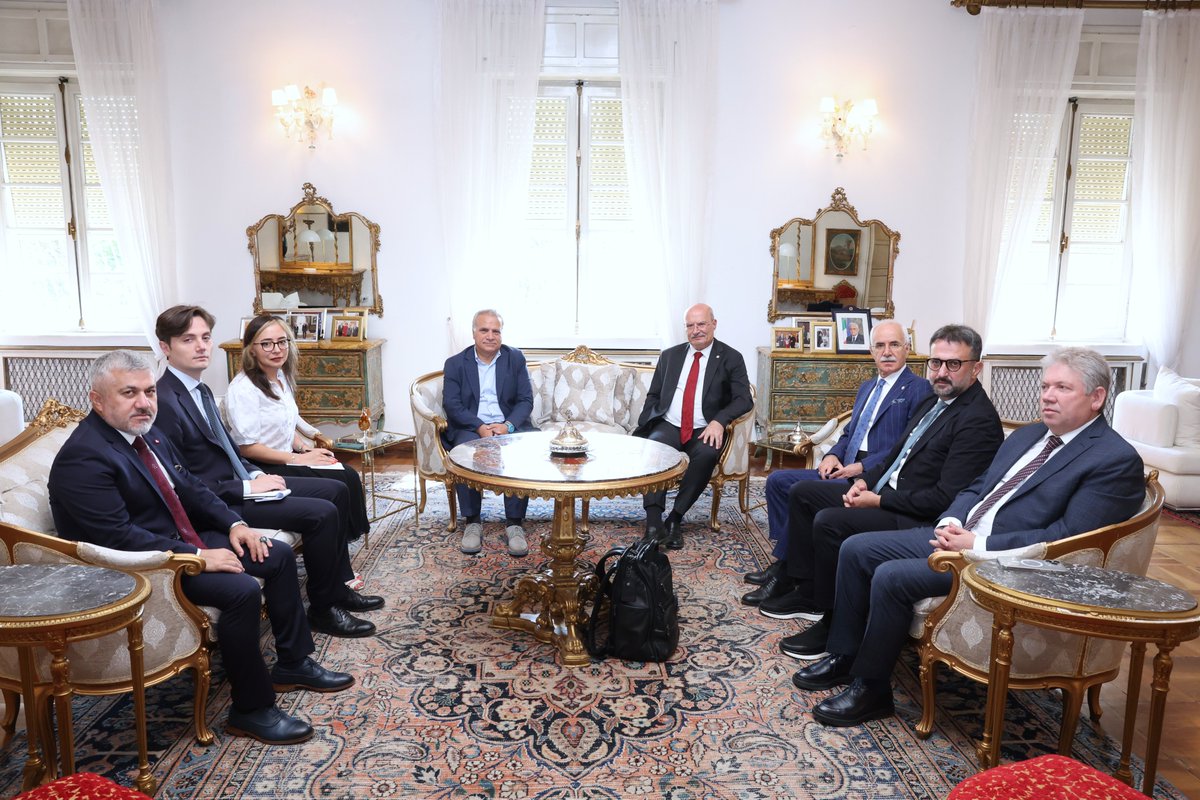 Ankara Ticaret Odası Yönetim Kurulu Başkanı <a href="/GurselBaran/">Gürsel Baran</a>, İtalya’nın Ankara Büyükelçisi  Giorgio Marrapodì’yi ziyaret etti.

ATO Yönetim Kurulu Başkan Yardımcıları Temel Aktay ve Halil İbrahim Yılmaz ile Yönetim Kurulu Üyesi Ahmet Akça ve ATO Genel Sekreter Yardımcısı Abdurrahman